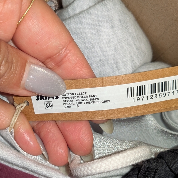 B13. NWT SKIMS COTTON FLEECE OVERSIZED EXPOSED BOXER / DOUBLE WAISTBAND PANT - Picture 3 of 3